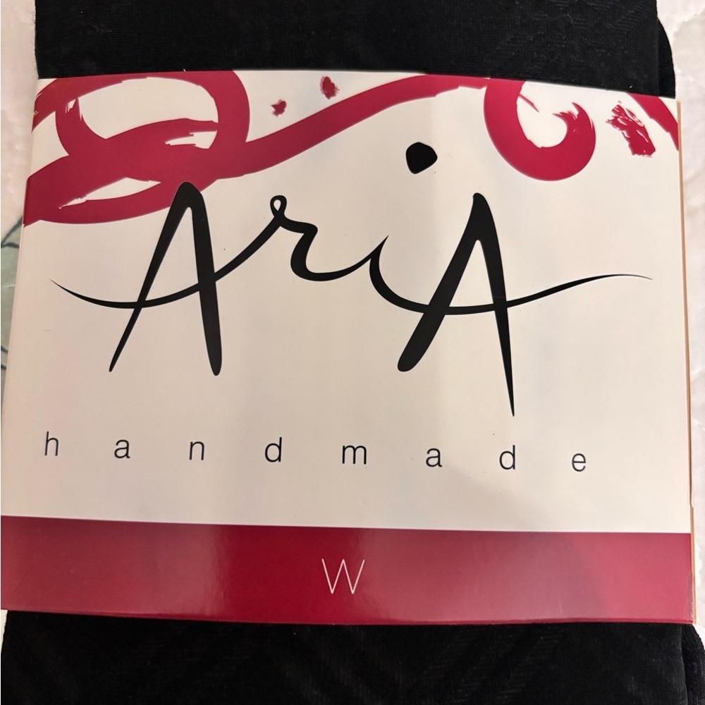 Aria Black Leggings - Picture 3 of 7